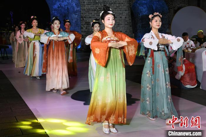 好运国亚洲顶级真人
